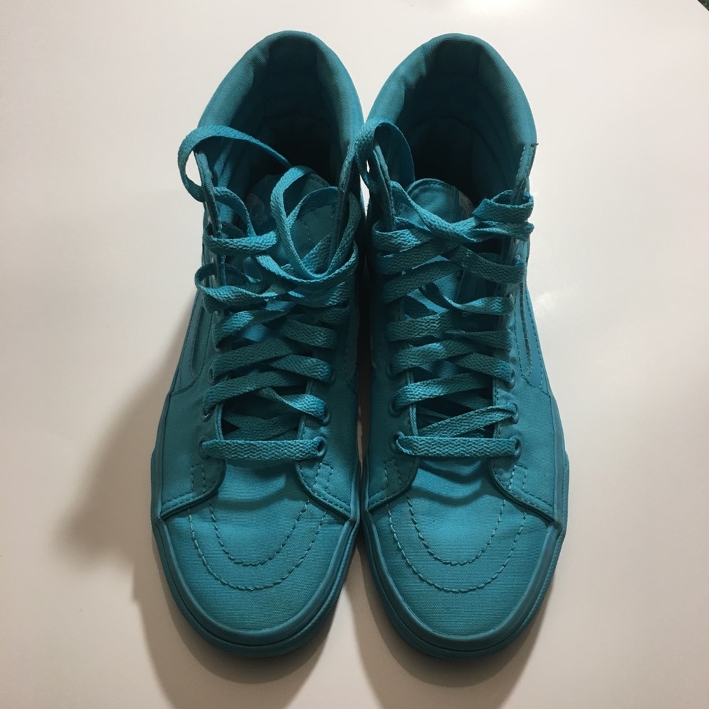 Vans - Picture 5 of 8
